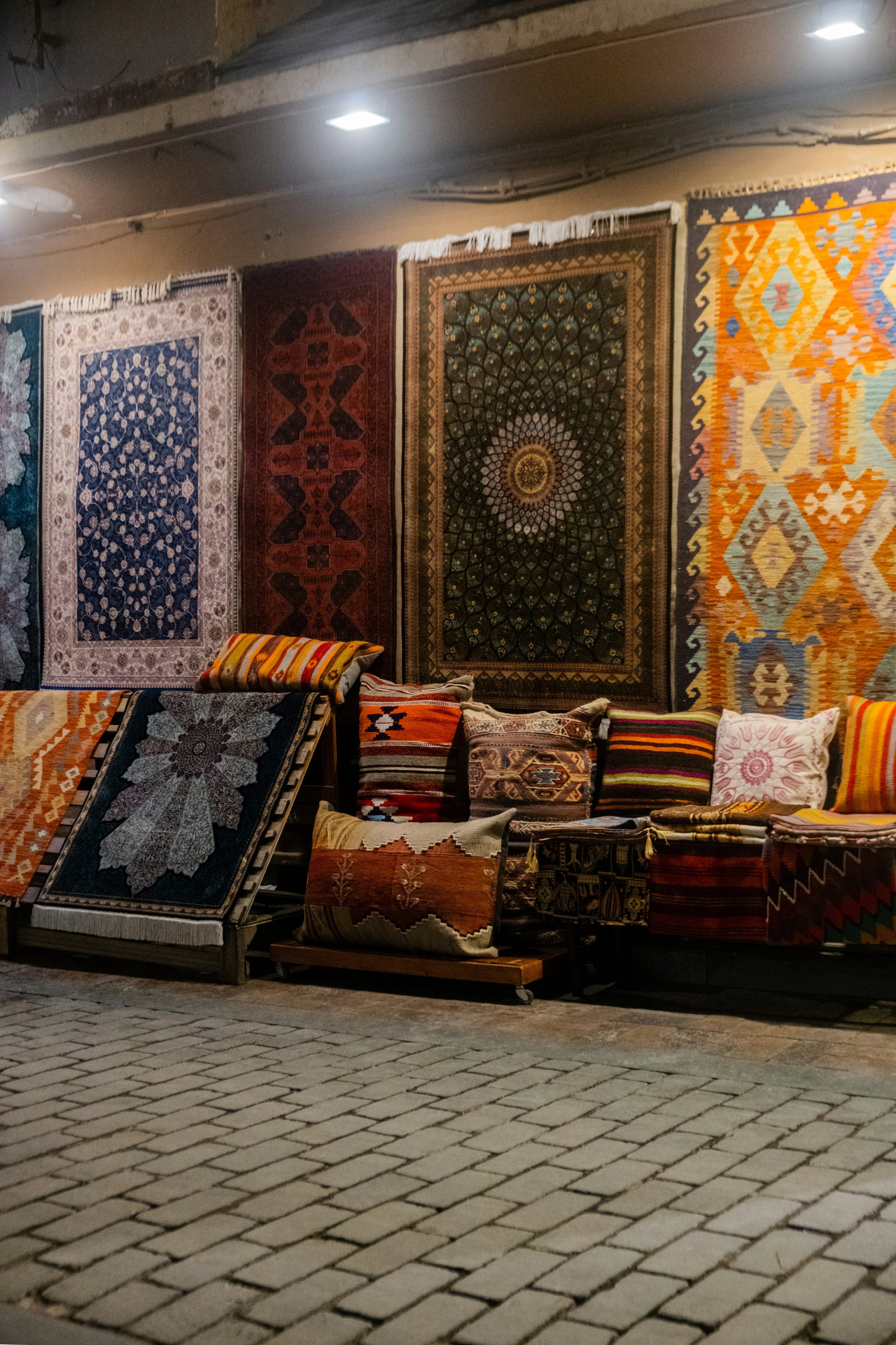 How to Choose the Right Rug for a Home Office