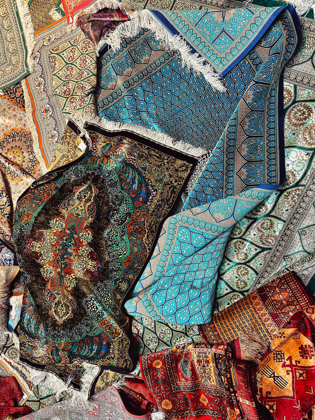 How Floral Rugs Create a Relaxing Bedroom Retreat