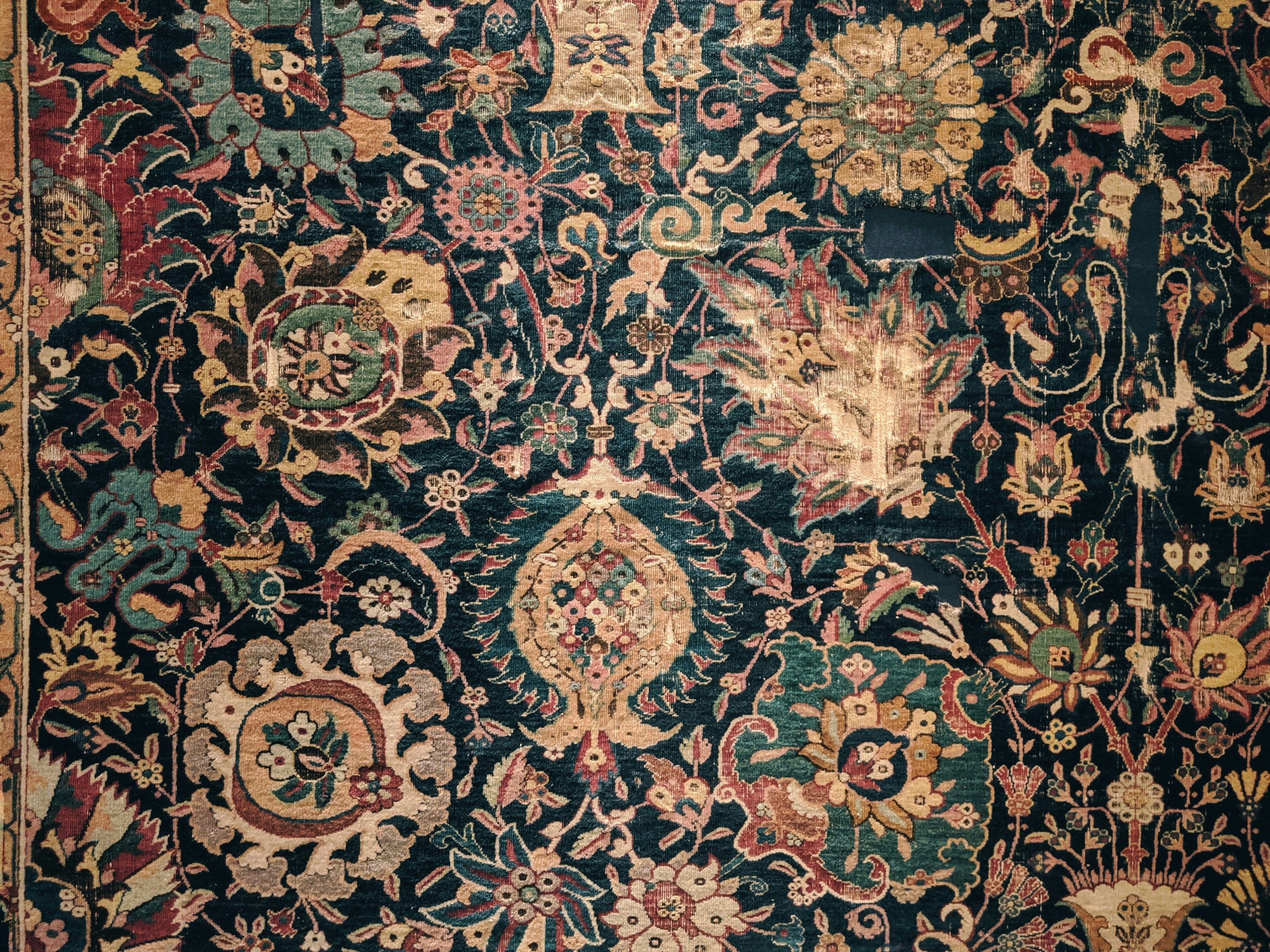 Easy Home Makeover Ideas with Washable Floral Rugs