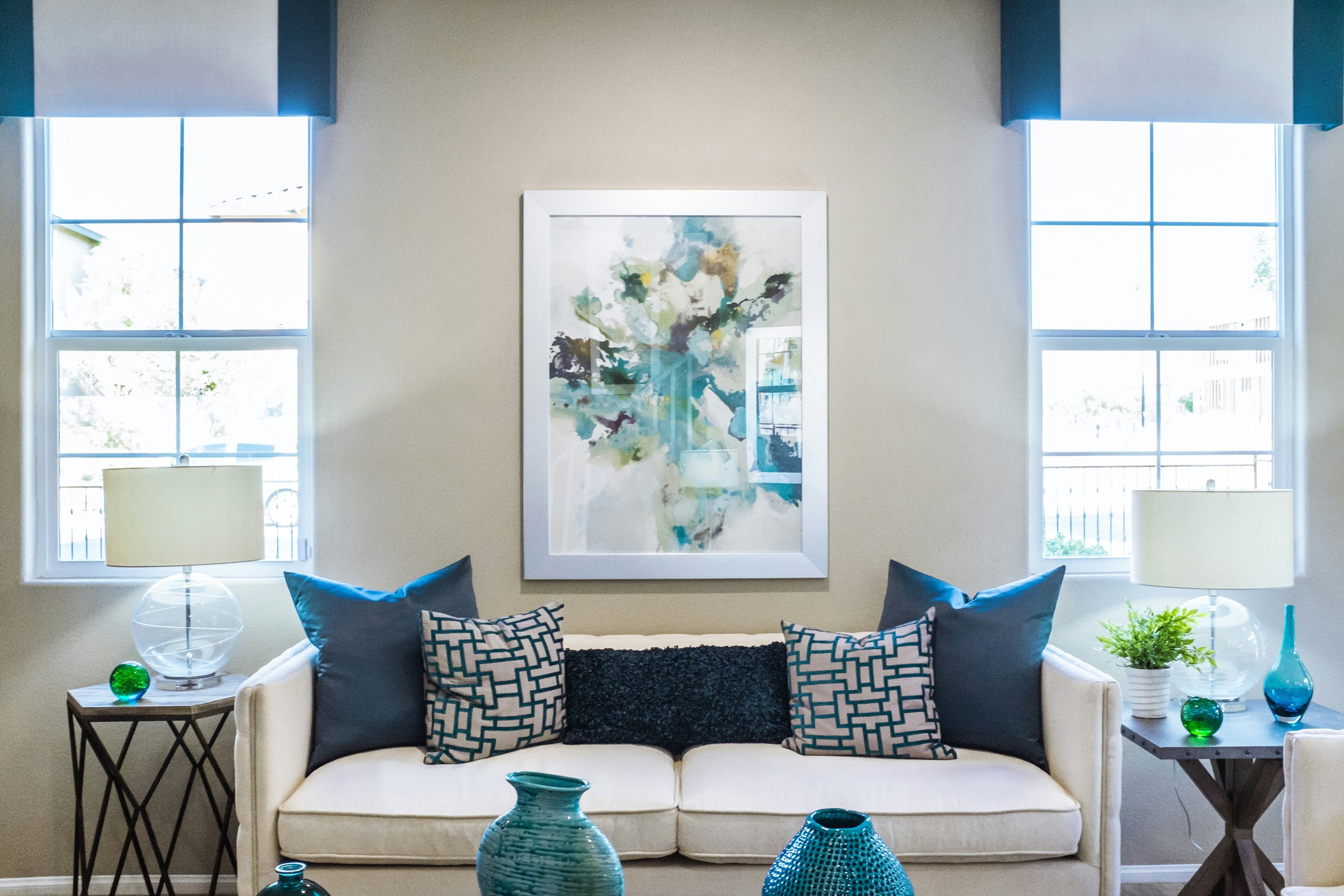 Decorative Pillow Covers: How to Match Colors With Your Sofa and Furniture