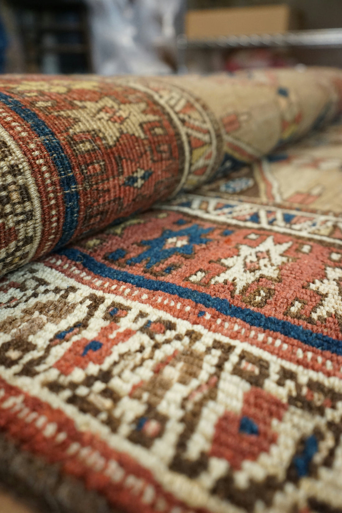 How Floral Rugs Bring Nature Indoors