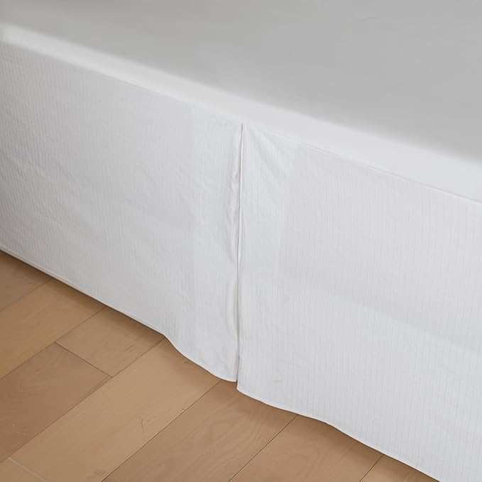 Queen Bed Skirt, Grid Plaid Soft Quadruple Pleated Ruffle Bed Skirt, Tailored Dust Ruffle 16 Inch Drop Easy Fit, Mashable (White)