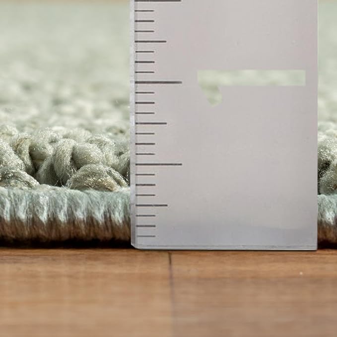 LUXE WEAVERS Solid Machine Woven Green 4x6 Area Rug, Indoor Stain-Resistant Carpet