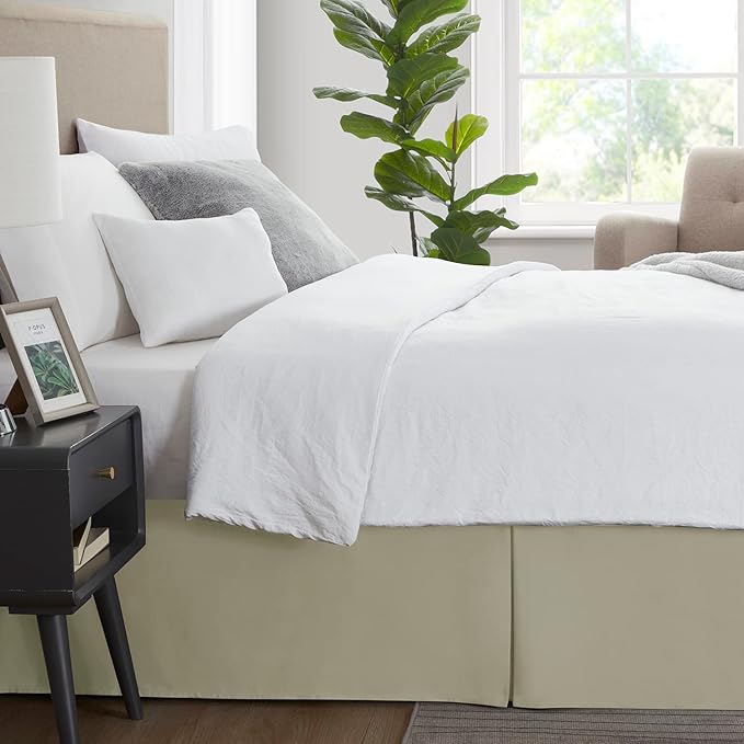 Nestl Green Bed Skirt Queen Size - Queen Bed Skirt 14 Inch Drop - Brushed Microfiber Bed Skirts - Hotel Quality Pleated Bed Skirt - Shrinkage & Fade Resistant