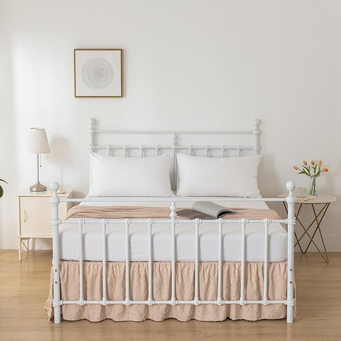 Bed Skirt King Size，Ruffled Cream Bed Skirt with Split Corners，King Bed Skirt 14 Inch Drop, Boho Tufted Shabby Chic King Size Bed Skirt, Bed Skirts King Size
