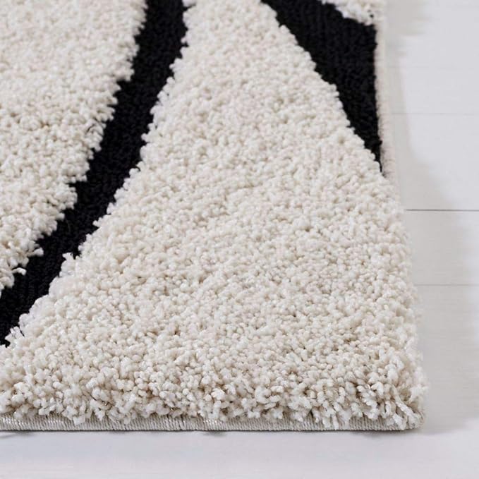 SAFAVIEH Florida Shag Collection Accent Rug - 3'3" x 5'3", Ivory & Black, Non-Shedding & Easy Care, 1.2-inch Thick Ideal for High Traffic Areas in Entryway, Living Room, Bedroom (SG471-1290)