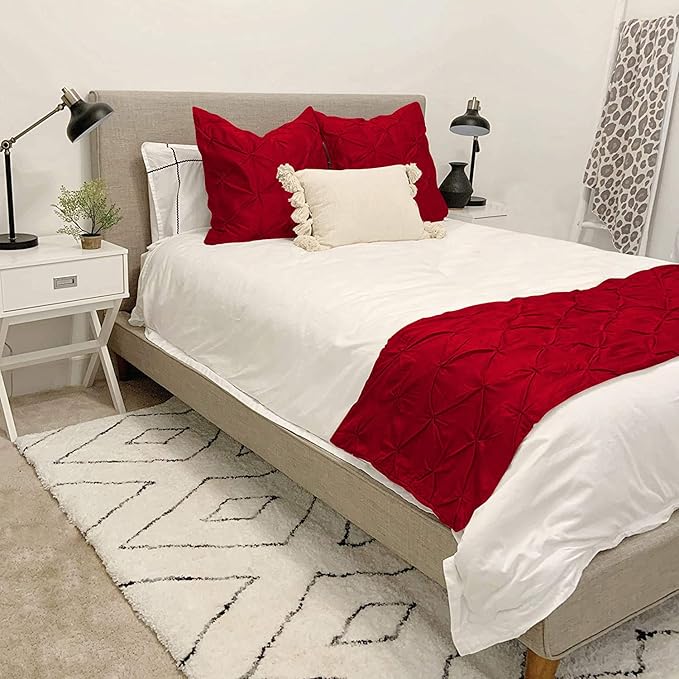 Bed Runner Set - 100% Pure Cotton 800 Thread Count - Luxury 1 Pinch Pleated Bed Runner and 2 Pillow Cover - 3 Piece Pinch Pleated Bed Runner Set California King, Red