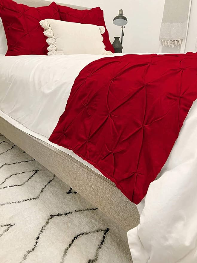 Bed Runner Set - King, Red: 3 Piece Set, 100% Cotton, 800 Thread Count, Pinch Pleated Bed Runner & 2 Pillow Covers (26x26 Inch)