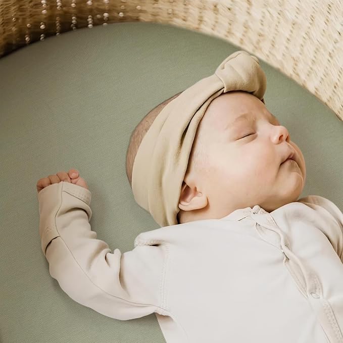 GRSSDER Stretchy Ultra Soft Fitted Bassinet Sheet 2 Pack, Universal Fit for Bassinets Baby Cradle Moses Basket Oval Rectangle Mattress Safe and Snug, Jersey Bassinet Sheets for Girls, Green & Sage