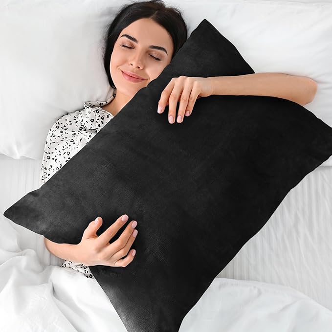 BEDELITE Flannel Pillow Cases Queen Size Set of 2, Super Soft Fleece Pillowcases with Zipper for Bedroom, Sofa, Couch,Luxury Cozy Fuzzy Velvet Pillow Shams for All Seasons(20x30 Inches,Black)