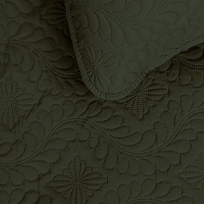Easy-Going Twin Size Reversible Quilt Set with 1 Quilt and 1 Pillow Sham, Soft Bed Quilt Cover, Water Resistant Lightweight Microfiber Bedspread, Stain Resistant, Olive Leaf-Army Green/Beige