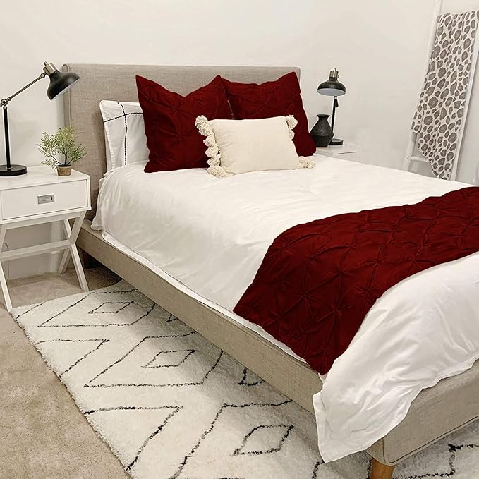 Bed Runner Set - 100% Pure Cotton 800 Thread Count - Luxury 1 Pinch Pleated Bed Runner and 2 Pillow Cover - 3 Piece Pinch Pleated Bed Runner Set Queen, Burgundy