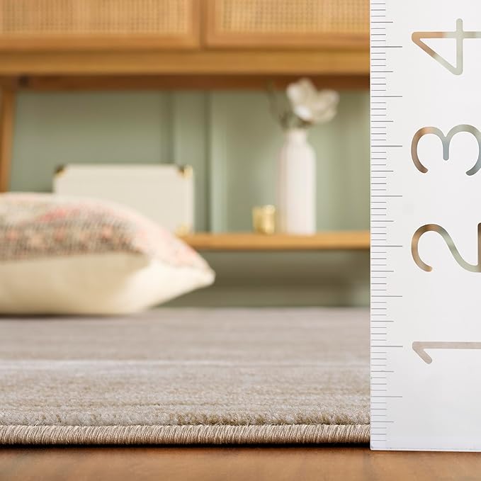 SAFAVIEH Vision Collection Area Rug - 3' Square, Cream, Modern Ombre Design, Non-Shedding & Easy to Clean, Ideal for Foyer, Entryway, Bedroom, Accent Space (VSN606F)