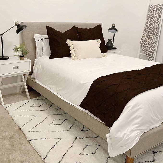 Bed Runner Set - 100% Pure Cotton 800 Thread Count - Luxury 1 Pinch Pleated Bed Runner and 2 Pillow Cover - 3 Piece Pinch Pleated Bed Runner Set Twin, Chocolate