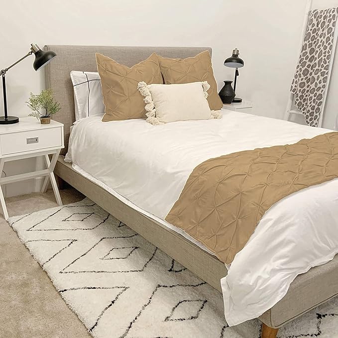 Bed Runner Set - 100% Pure Cotton 800 Thread Count - Luxury 1 Pinch Pleated Bed Runner and 2 Pillow Cover - 3 Piece Pinch Pleated Bed Runner Set King, Taupe