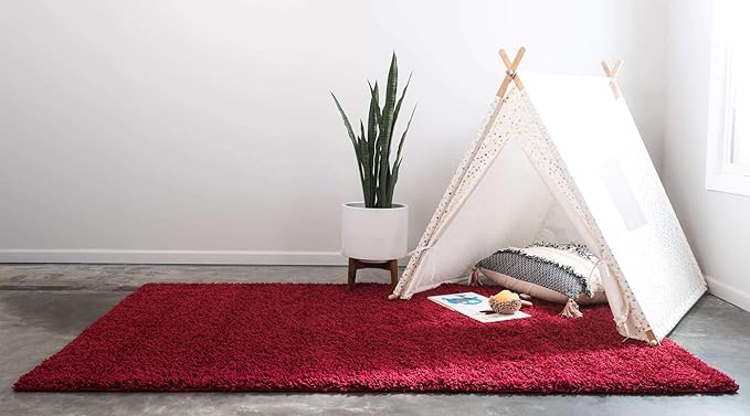 Unique Loom Solid Shag Collection Area Rug (3' 3" x 5' 3" Rectangle, Cherry Red)