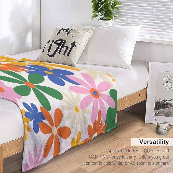 70s Retro Flower Throw Blanket, 60s Vintage Groovy Daisy Flowers Boho Hippie Bright Colorful Floral Print Blanket for Couch Chair Sofa Bed Dorm Bedroom Home 30"x40"