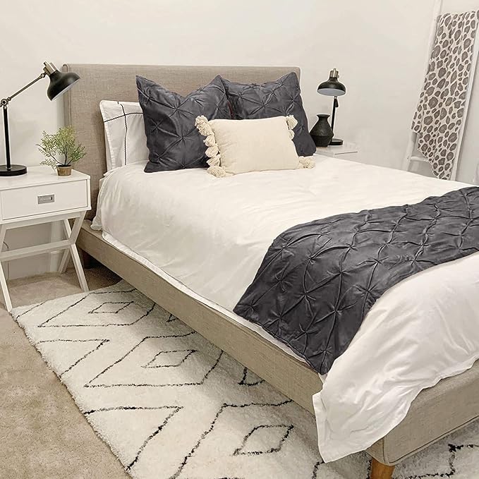 Bed Runner Set - 100% Pure Cotton 800 Thread Count - Luxury 1 Pinch Pleated Bed Runner and 2 Pillow Cover - 3 Piece Pinch Pleated Bed Runner Set California King, Dark Grey