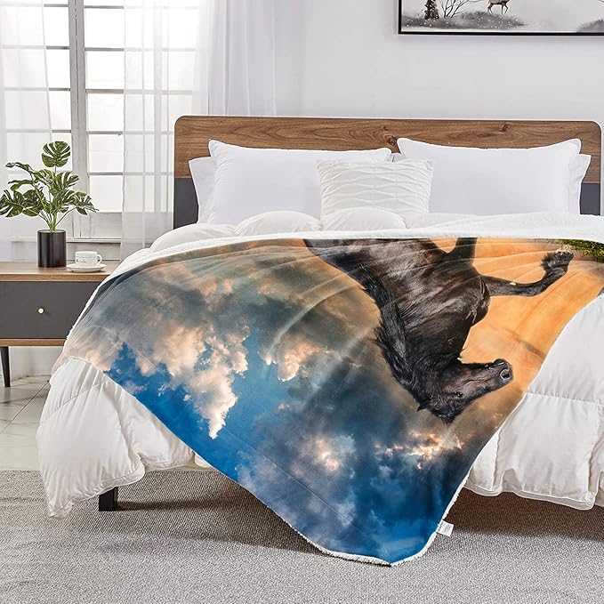 Strong Horse Throw Blanket for Couch, Super Soft Fuzzy Throws Warm Comfortable Plush Fleece Blanket, Fashion Decorative Flannel Fleece Blanket for All Season(40 x 50 in, Strong Horse)