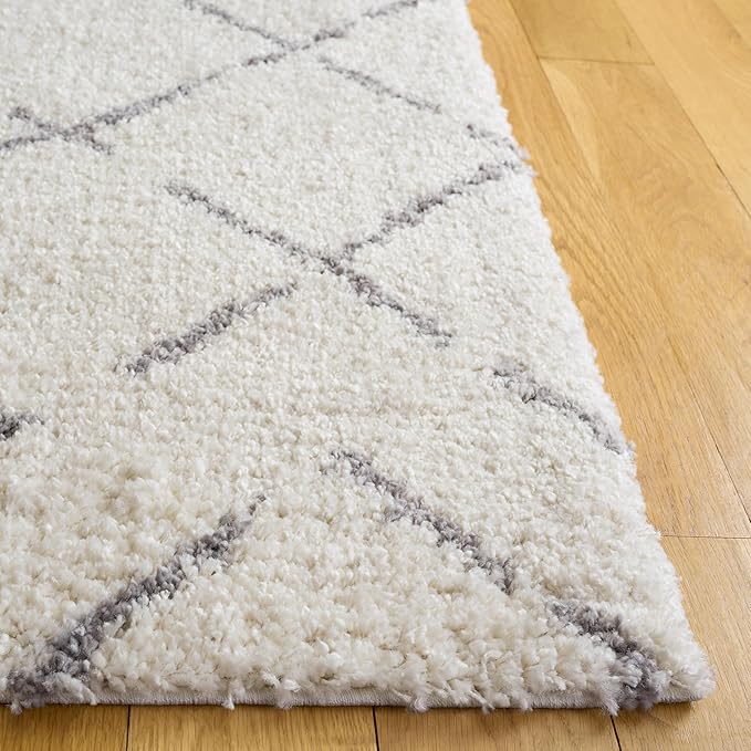 SAFAVIEH Arizona Shag Collection Area Rug - 6'7" x 9'2", Ivory & Grey, Moroccan Boho Design, Non-Shedding & Easy to Clean, Ideal for Living Room, Bedroom, Dining Space (ASG743F)