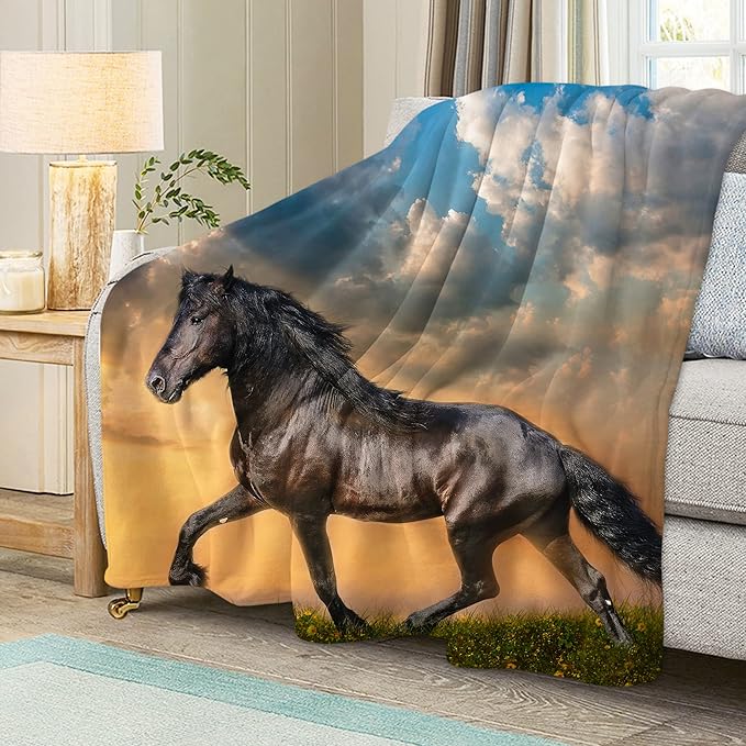 Strong Horse Throw Blanket for Couch, Super Soft Fuzzy Throws Warm Comfortable Plush Fleece Blanket, Fashion Decorative Flannel Fleece Blanket for All Season(50 x 60 in, Strong Horse)