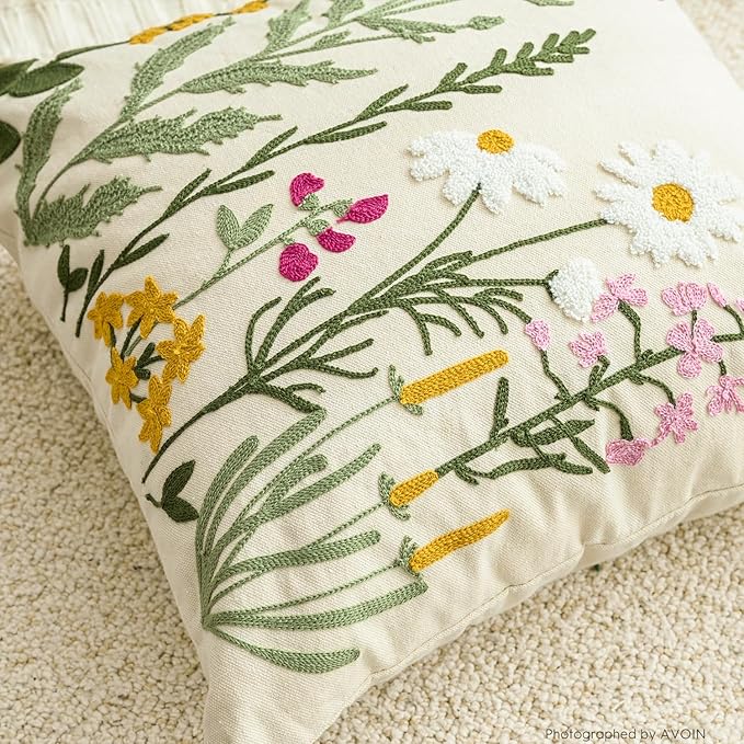 AVOIN colorlife Holiday Floral Embroidered Decorative Throw Pillow Cover, 18 x 18 Inch Daisy Colorful Flowers Tufted Patterned Linen Cushion Case for Bedroom Living Room Sofa Couch