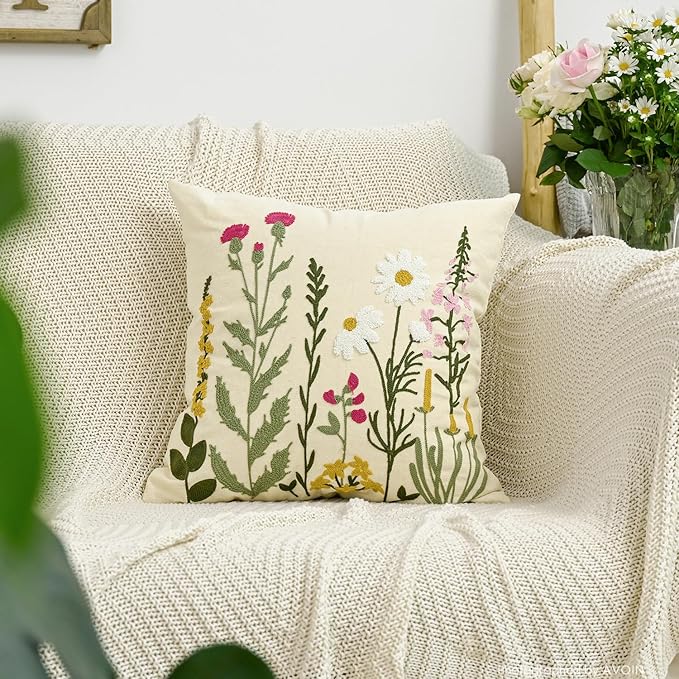 AVOIN colorlife Holiday Floral Embroidered Decorative Throw Pillow Cover, 18 x 18 Inch Daisy Colorful Flowers Tufted Patterned Linen Cushion Case for Bedroom Living Room Sofa Couch