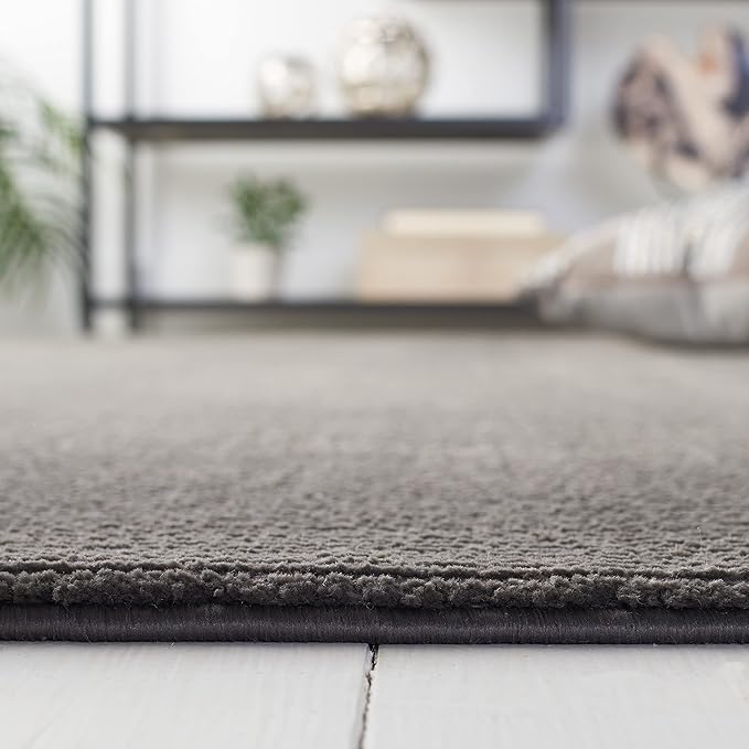 SAFAVIEH Revive Collection Area Rug - 6'7" Round, Charcoal, Solid Design, Non-Shedding & Easy Care, Ideal for High Traffic Areas in Living Room, Bedroom (REV102H)
