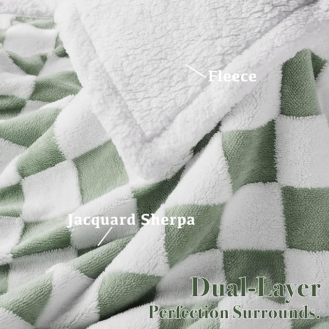 Checkered Dog Blanket, Sage Green Jacquard Sherpa Blankets for Small Dog and Cats, Cute Aesthetic Style Fluffy Fleece Pets Blanket for Couch Protection Washable, 25"x35"