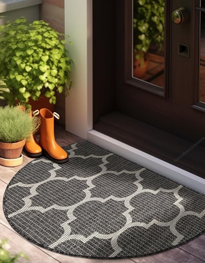 Unique Loom Outdoor Trellis Collection Area Rug (3' 1" x 6' 1" Hearth Black/Ivory)
