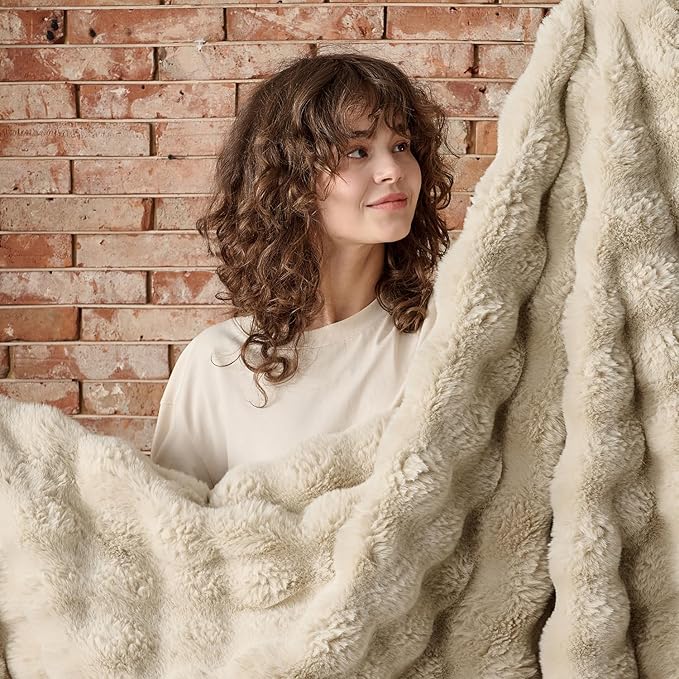 Lotus Karen Faux Fur Throw Blanket Linen - 800 GSM Bubble Rabbit Fluff Blanket for Couch Bed Sofa,Softest Fluffy Fuzzy Cozy Blanket,Thick Furry Plush Shaggy Warm Blankets for Women,50x60 Inches