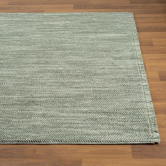 LUXE WEAVERS Solid Machine Woven Green 2x3 Area Rug, Indoor Stain-Resistant Carpet