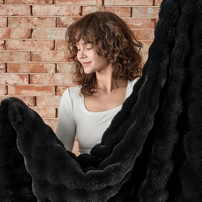 Lotus Karen Faux Fur Throw Blanket Black - Big Bubble Rabbit Fluff Blanket for Couch, Small Fluffy Fuzzy Cozy Blanket, Thick Furry Plush Shaggy Blankets, 50x60 Inches