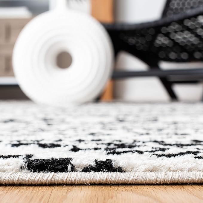 SAFAVIEH Tulum Collection Runner Rug - 2' x 15', Ivory & Black, Moroccan Boho Tribal Design, Non-Shedding & Easy to Clean, Ideal for Living Room, Hallway, Foyer, Bedroom (TUL272B)