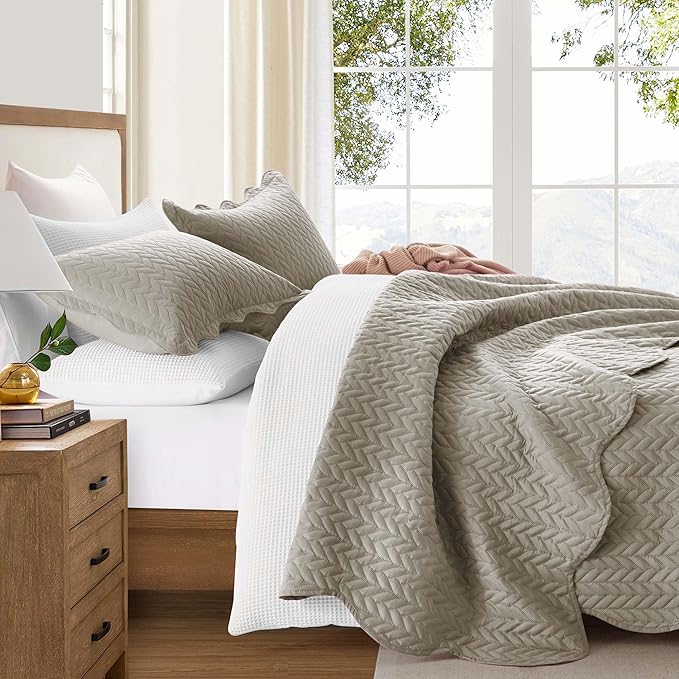 IR Imperial Rooms California King Quilt Bedding Set Size (118"x106") + 2 Pillow Shams (20" x 36"+ 2") - 3 Pcs All Season Reversible Microfiber Coverlet Embossed Quilt Bedspread (Beige)