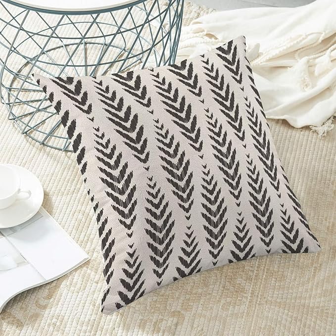 Boho Pillow Covers 24 x 24 Inch Pack of 2, Black and White Bohemian Ethnic Herringbone Pattern Decorative Throw Pillow Covers Vintage Linen Farmhouse Outdoor Pillowcase for Bedroom Home Sofa Decor