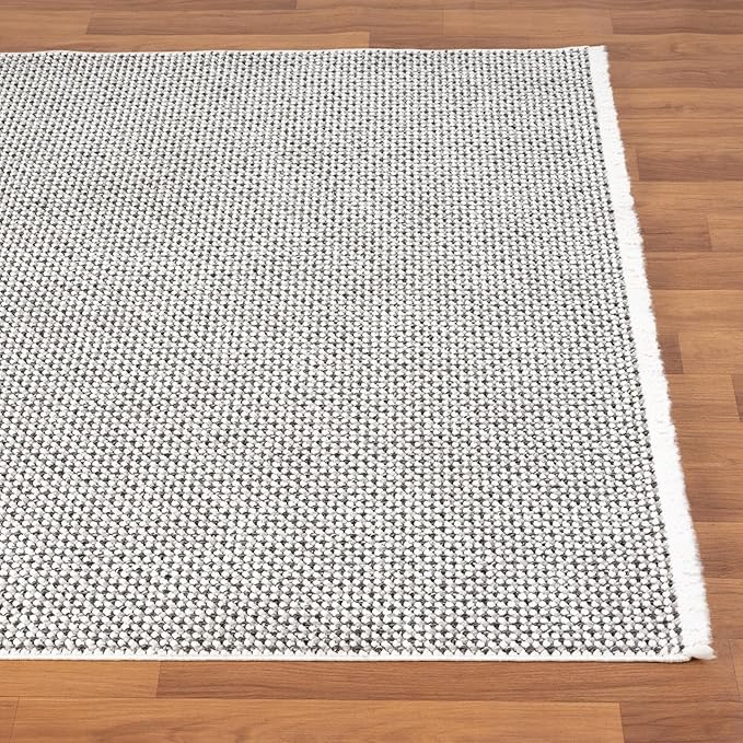 LUXE WEAVERS Solid Machine Woven White Dark Gray 4x6 Area Rug, Indoor Stain-Resistant Carpet