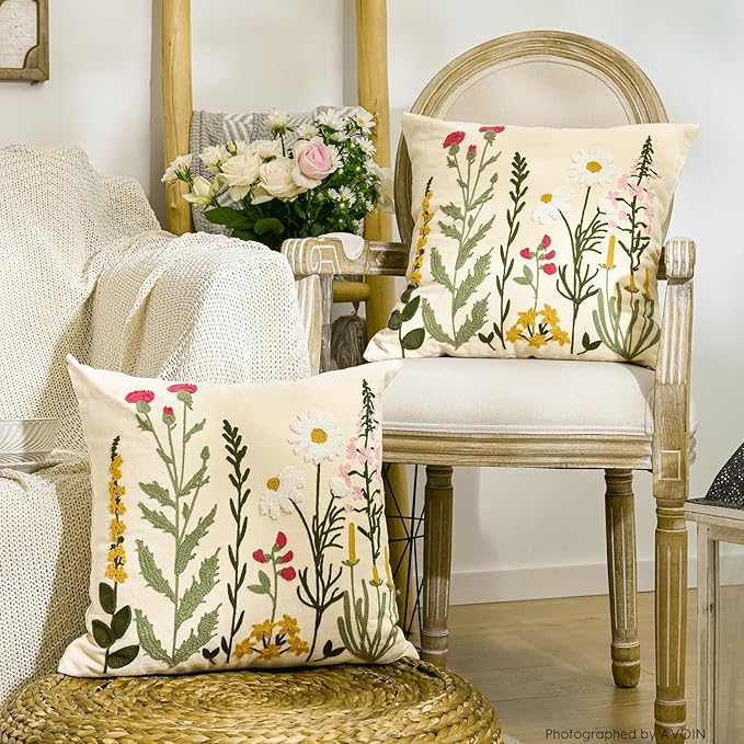 AVOIN colorlife Holiday Floral Embroidered Decorative Throw Pillow Covers Set of 2, 18 x 18 Inch Daisy Colorful Flowers Tufted Patterned Linen Cushion Cases for Bedroom Living Room Sofa Couch