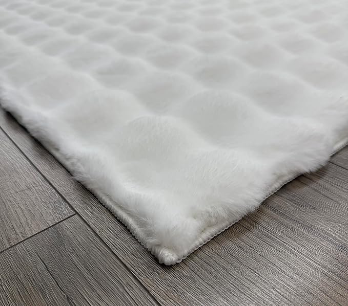 GLORY RUGS Area Rugs Bubble Soft Faux Rabbit Fur Rug 5x7 Polar White Plush Carpet Shag Cozy Fluffy Rug Non Slip Rugs, Machine Washable Shaggy Area Rug Bedroom Living Room and Dining Room.