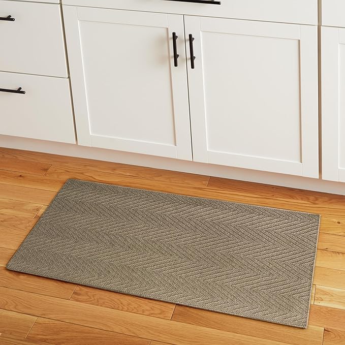TOWN & COUNTRY BASICS Pax Herringbone Textured Solid Everwash® Washable Area Rug, Low Pile, Non-Slip Backing, Easy Clean Pet & Family Friendly Rug, Brown, 2'11"x4'11"