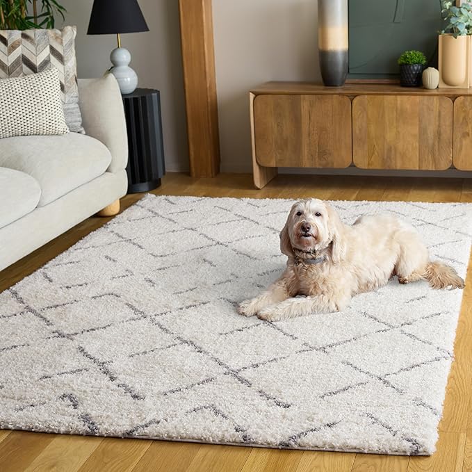 SAFAVIEH Arizona Shag Collection Area Rug - 6'7" x 9'2", Ivory & Grey, Moroccan Boho Design, Non-Shedding & Easy to Clean, Ideal for Living Room, Bedroom, Dining Space (ASG743F)