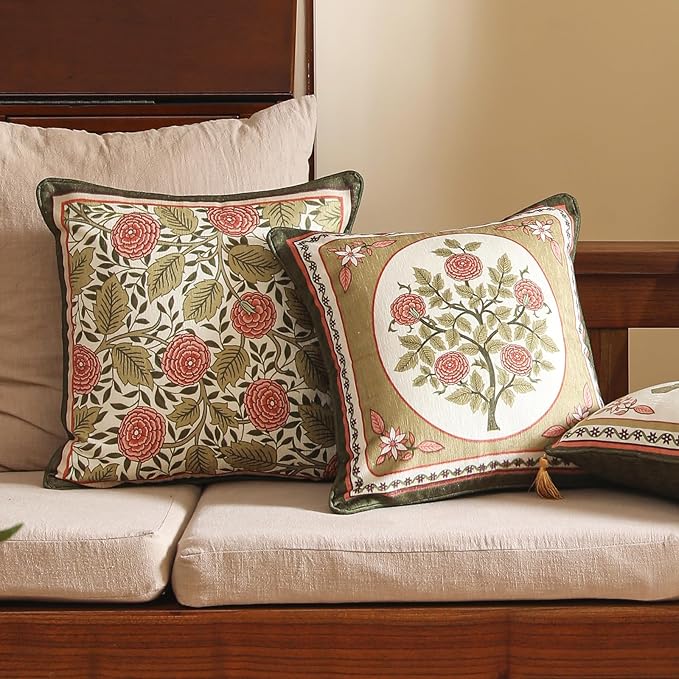 Throw Pillow Covers Pack of 2,Brown Cozy Velvet Farmhouse with Daisy and Leaves Floral Pattern Pillowcases,Decoration Square Pillows Cushion Covers for Couch Sofa Bed Car Chair,18"x18"