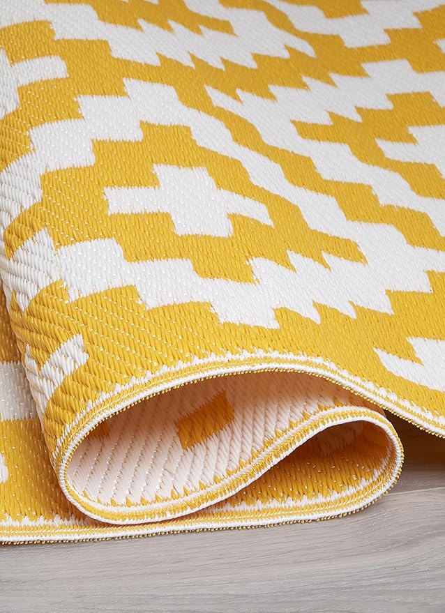 FH Home Outdoor Rug - Waterproof, Fade Resistant, Reversible - Premium Recycled Plastic - Geometric - Patio, Porch, Deck, Balcony - Aztec - Yellow & White Crease Free - 5 x 8 ft