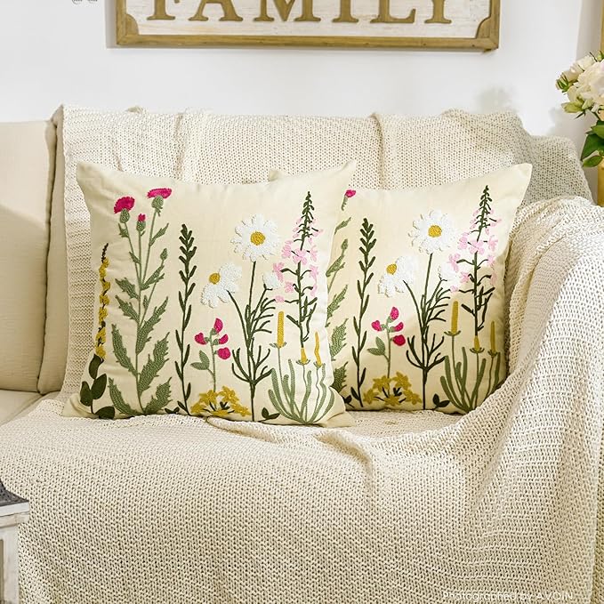 AVOIN colorlife Holiday Floral Embroidered Decorative Throw Pillow Covers Set of 2, 18 x 18 Inch Daisy Colorful Flowers Tufted Patterned Linen Cushion Cases for Bedroom Living Room Sofa Couch