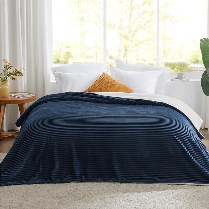 Sherpa Blankets King Size - Fleece King Size Blanket for Bed, Soft and Warm Throw Blanket for Winter, 108" x 90", Navy