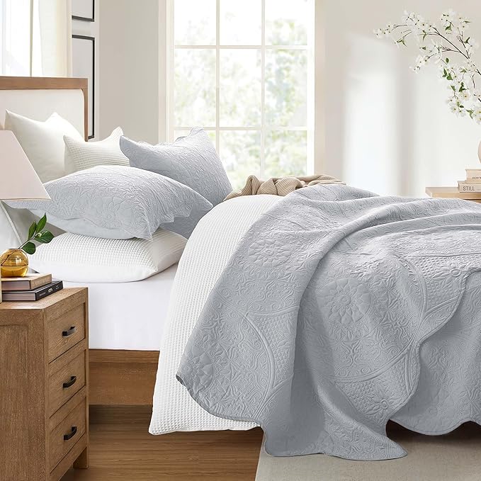 IR Imperial Rooms 8 Pack Quilt King Size Bedding (106" x 96") - Bulk Wholesale for Hotels, Guest Bedroom & Airbnbs - Lightweight Microfiber Reversible Floral Embossed Quilts Bedspreads (Silver)