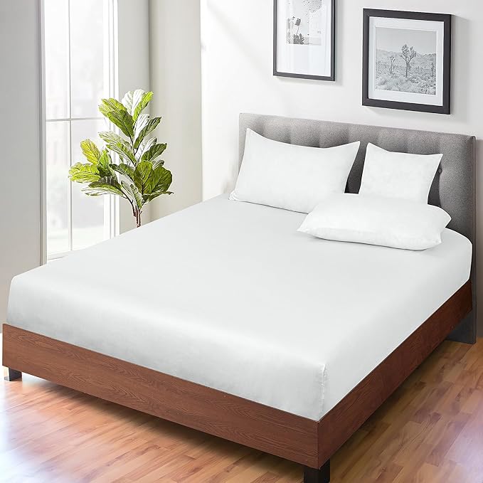ROYALE LINENS 300 Thread Count 100% Long Staple Combed Cotton Fitted Sheet Full - Super Soft Deep Pocket Bottom Sheet - Fitted Sheets Only - Elastic Sheets (Full, White)