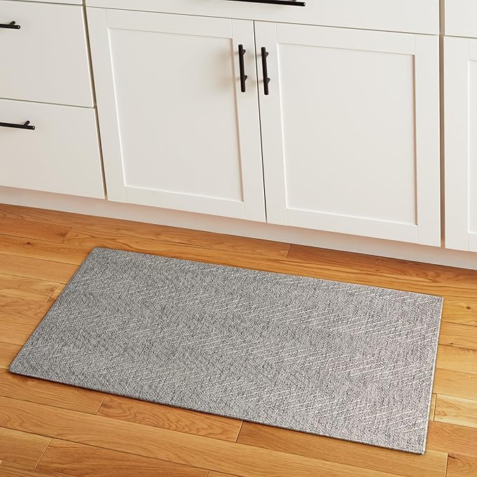 TOWN & COUNTRY BASICS Pax Herringbone Textured Solid Everwash® Washable Area Rug, Low Pile, Non-Slip Backing, Easy Clean Pet & Family Friendly Rug, Grey, 1'11"x2'11"