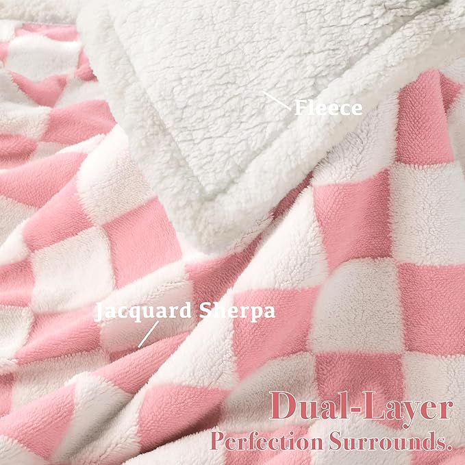 Checkered Dog Blanket, Pink Jacquard Sherpa Blankets for Small Dog and Cats, Cute Aesthetic Style Fluffy Fleece Pets Blanket for Couch Protection Washable, 25"x35"