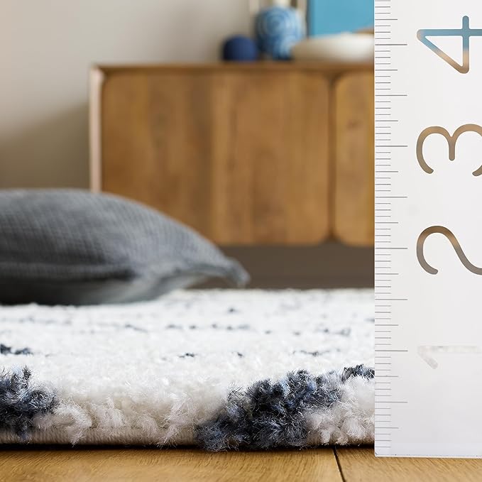 SAFAVIEH Arizona Shag Collection Area Rug - 6'7" x 9'2", Ivory & Slate, Moroccan Boho Design, Non-Shedding & Easy to Clean, Ideal for Living Room, Bedroom, Dining Space (ASG743M)